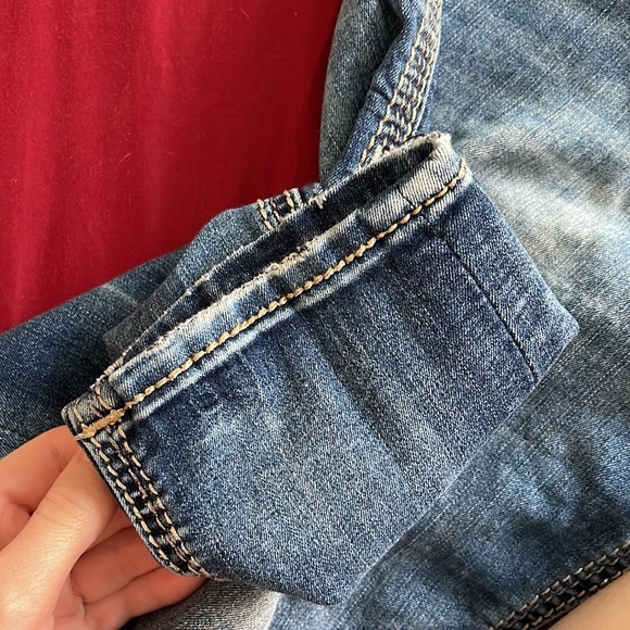 Rock Revival Skinny Jeans - Picture 3 of 4